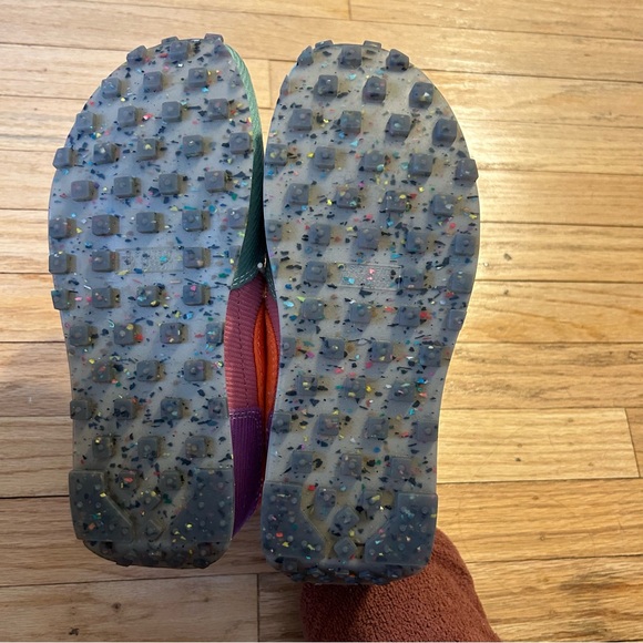 Nike Daybreak Corduroy Desert Berry Sneakers - Picture 6 of 7